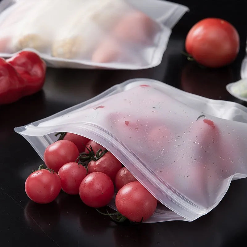 EcoNest Kitchen reusable silicone Ziplock bags (1/2/3/5 pcs), leakproof and BPA-free, ideal for storing meat, fruits, and veggies in a white transparent design."