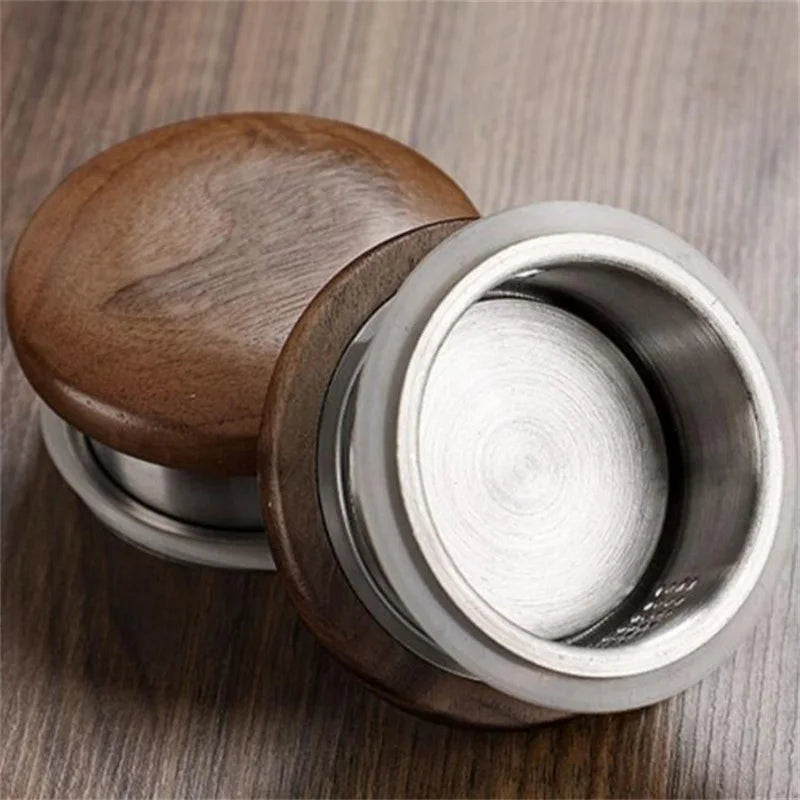 Large capacity 2000ML glass water jug with wooden handle and filter lid, heat-resistant and eco-friendly for hot or cold drinks.