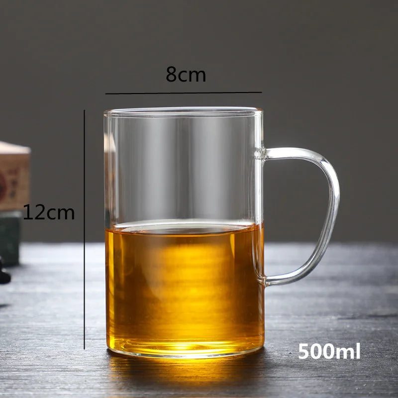 High borosilicate glass travel mug with tea infuser, filter, and sturdy handgrip, ideal for hot and cold beverages.